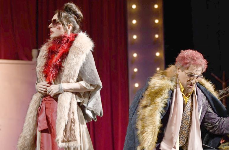 Vepra të autorëve shqiptarë dhe të huaj përgjatë muajve shtator-tetor në Teatrin Kombëtar, drama dhe komedi në skenë