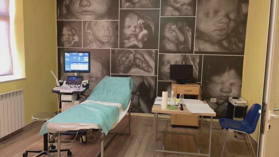 Vështirësi për të lindur fëmijë? Rritet infertiliteti në Shqipëri, 1 në 6 çifte kanë probleme