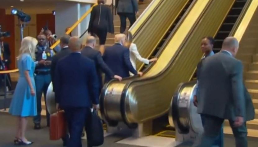 VIDEO / Incident në Asamblenë e OKB, shkallët lëvizëse ndalojnë papritur, çifti Trump i ngjit duke ecur