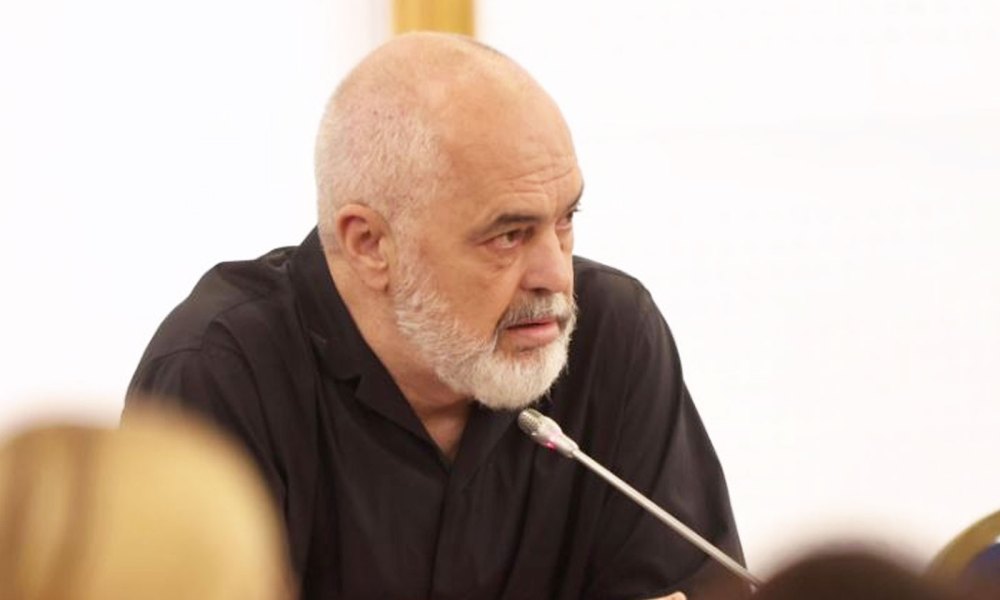 VIDEO/ Rama ndan të tjera pamje nga lirimi i hapësirave publike: S’ka pushim jo