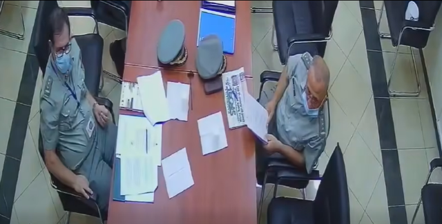 (VIDEO) “TËRMET” NË USHTRI/ Përgjimi 5 orësh i gjeneralëve që shesin bazën e Sarandës përfundon në SPAK