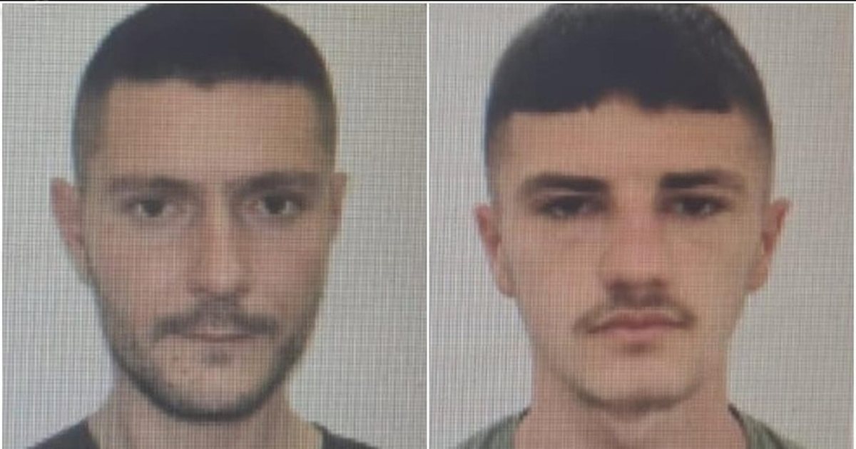 VIDEO/ Zbulohet magazina me drogë në Tiranë/ Valixhe me kokainë dhe armë, 5 të arrestuar (EMRAT-FOTO)