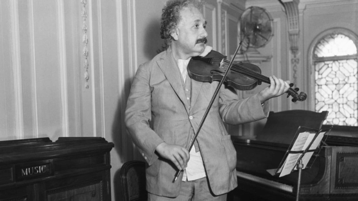 Violina e Ajnshtajnit e vitit 1894, në ankand për sa?