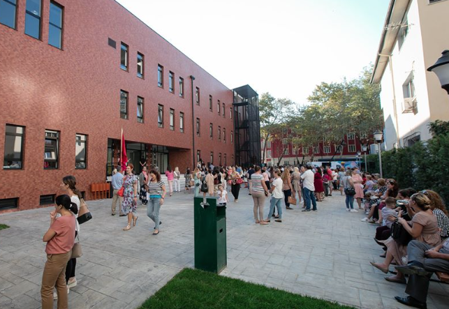 Viti i ri shkollor / Dyfishohet numri i oficerëve të sigurisë, forcohen masat që ndalojnë celularët në mësim