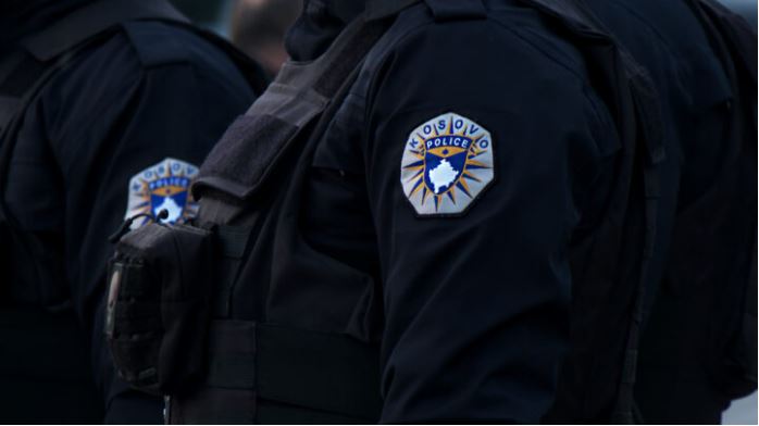 Viti i ri shkollor, shënon incidentin e parë/ Sherr me thika mes nxënësve në Kosovë, plagoset adoleshenti, në gjendje..