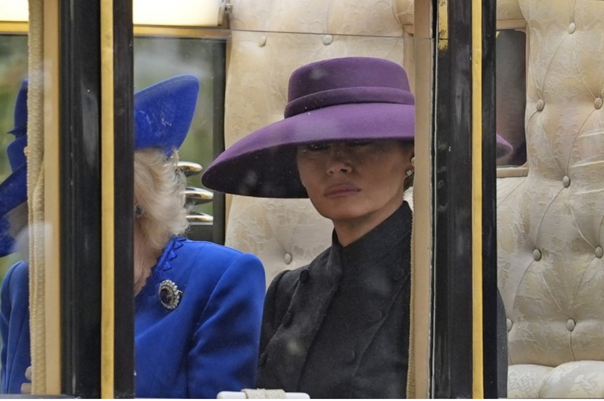 Vizita në Angli dhe kapelja e Melanisë. Cila është simbolika e saj?!