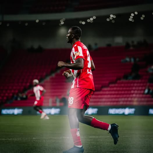 Vllaznia brënda ditës, heq Mensah dhe afron Bismark