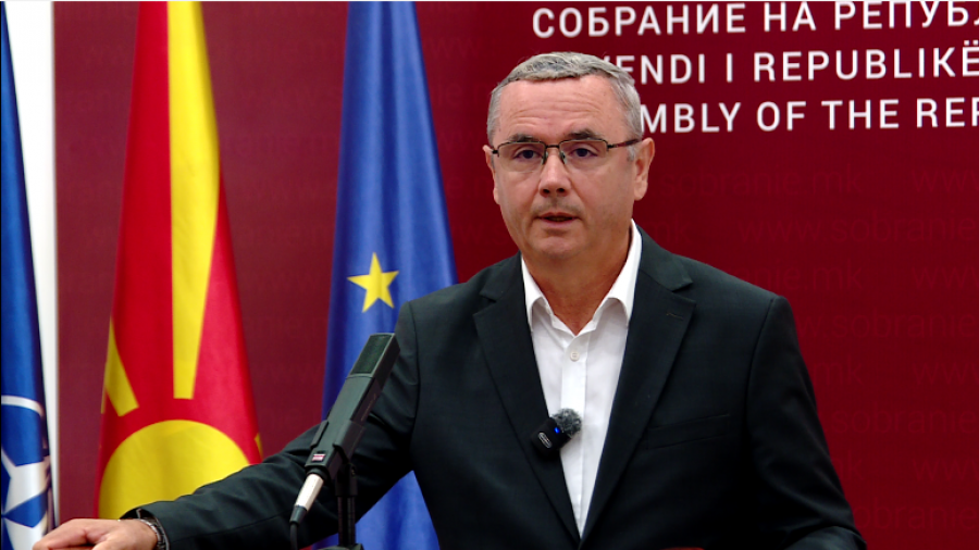 VMRO-DPMNE kërkoi seancë të jashtëzakonshme, Rexhepi: S’do ta thërras Komisionin e ASK-së, s’kam certifikatë sigurie!