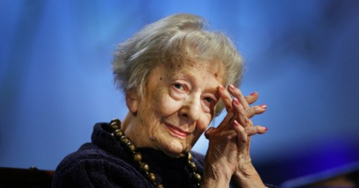 Wislawa Szymborska: Poezia lind nga dashuria