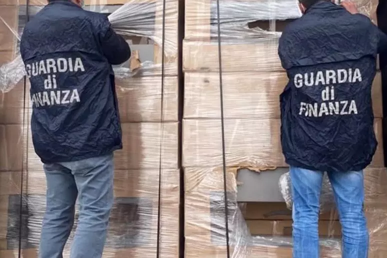 Zbulohet fabrika më e madhe klandestine e cigareve, ndodhej në një bunker