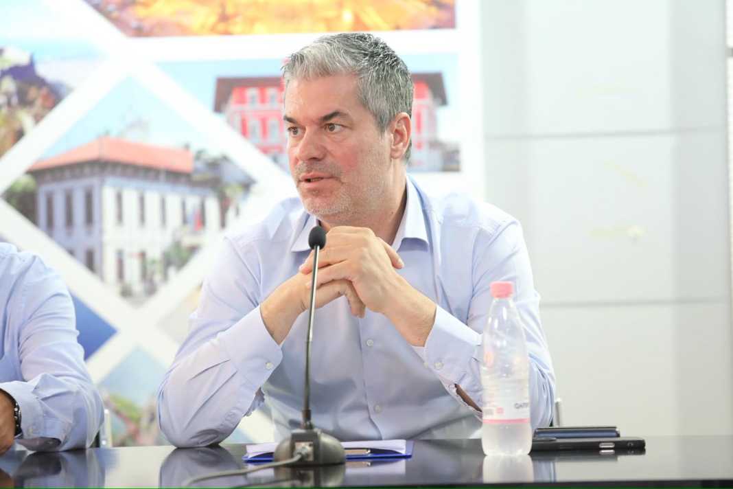 Zbulohet mesazhi i Dredhës për punonjësit pas dorëheqjes: Ndjesë që po ju lë