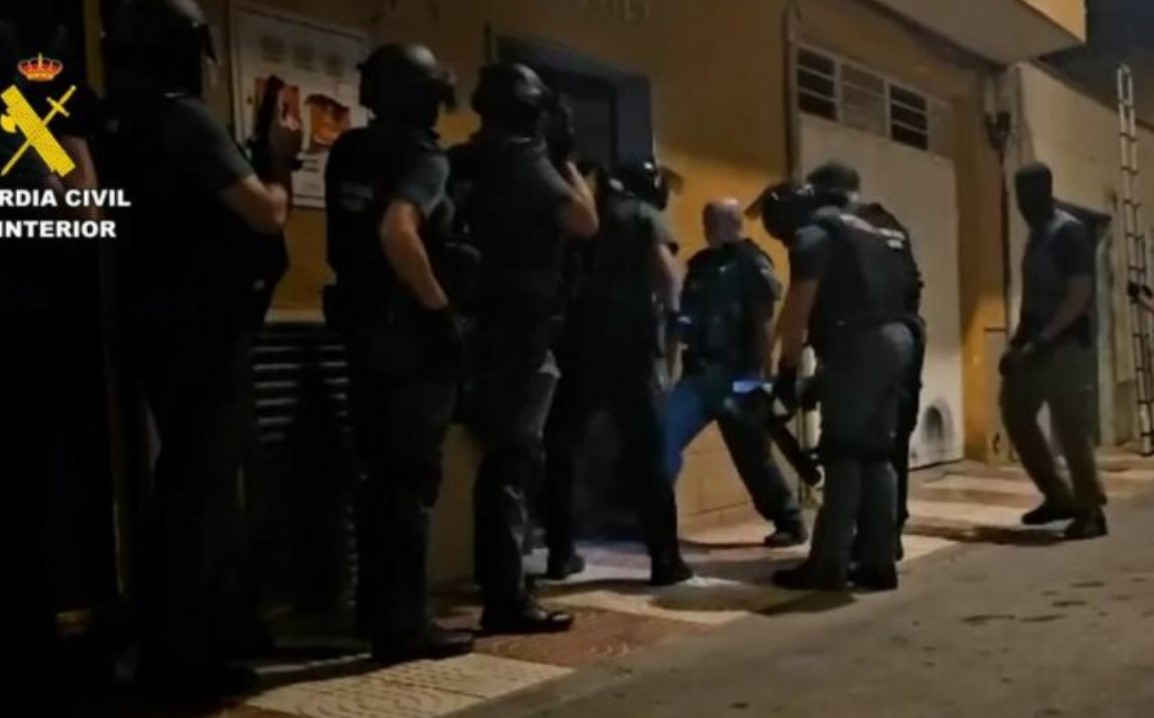 Zbulohet rrjeti shqiptar i droges në Spanjë,300 kg kanabis dhe plantacione të fshehura