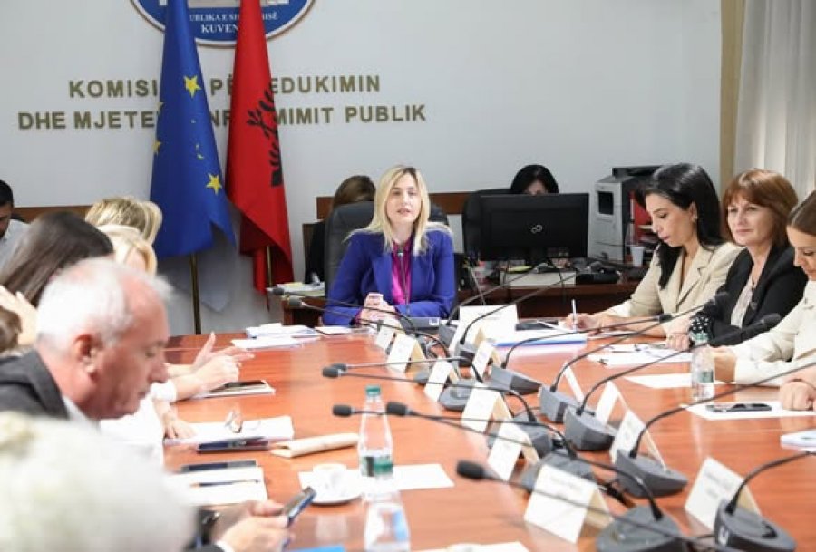 Zhupa: Vit të mbarë nxënësve dhe mësuesve! Arsimi me buxhet të ulët, siguri të ulët dhe drejtim mediokër!