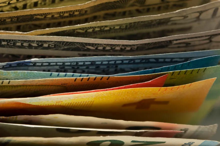 Zvicra ndërpret ndihmën e huaj për Shqipërinë, Bangladeshin dhe Zambian