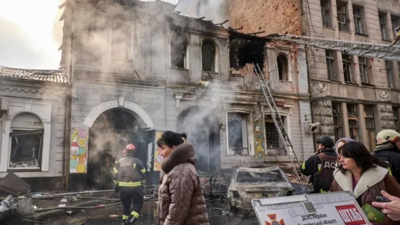 20 vende bashkohen për të ‘goditur’ Rusinë: Nafta dhe gazi jashtë tregut global