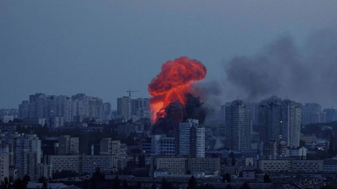 200 dronë gjatë natës, Ukraina sulmon Rusinë, mbyllen dy aeroporte të Moskës