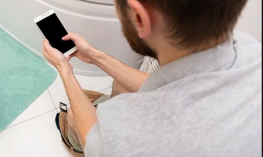A është mirë të përdorësh telefonin në tualet?