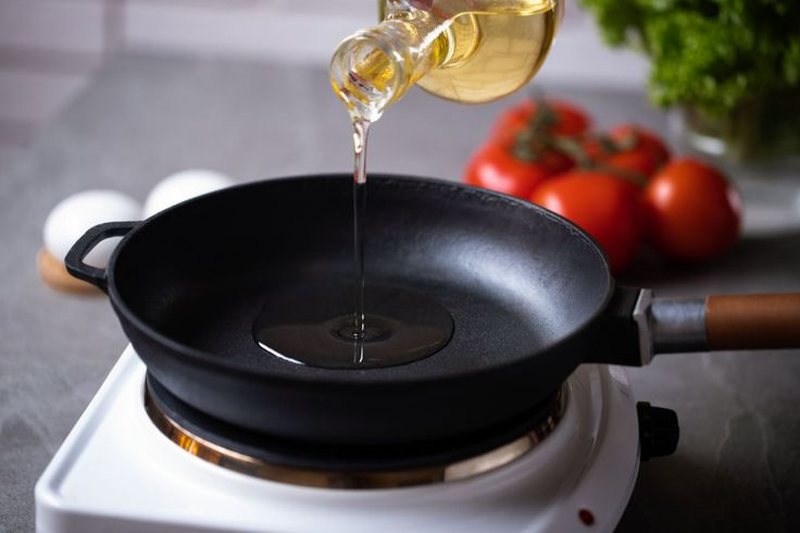 A rekomandohet vaji i ullirit për skuqje? Ekspertët e thonë njëherë e mirë