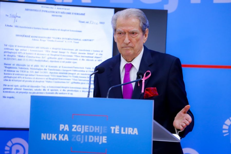 Aeroporti i Vlorës, Berisha: Balluku i dha koncesionarit 140 mln euro, firmosi atë që Ahmetaj dhe Gjiknuri refuzuan