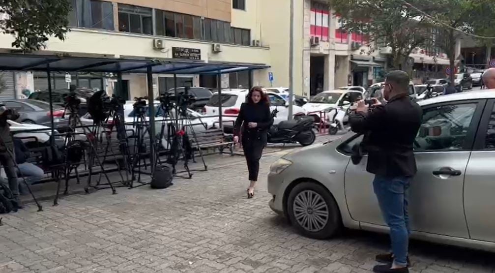 Ajola Xoxa paraqitet në SPAK, në zbatim të masës “detyrim paraqitje”