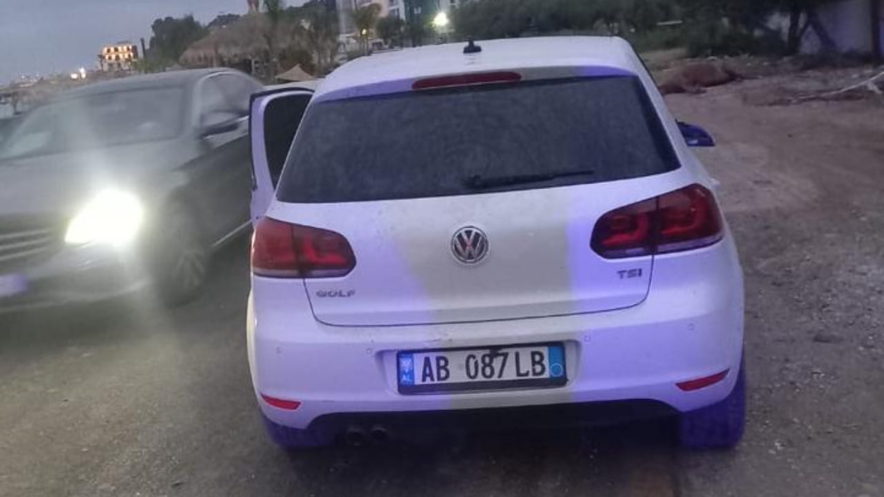 Aksident i pazakontë në Radhimë, automjeti përplas 4 kuaj