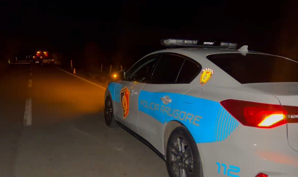 Aksident në Radhimë, automjeti përplas 4 kuaj