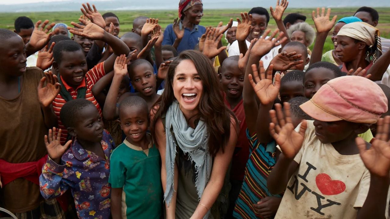 Akuzohet për racizëm dhe seksizëm, reagon organizata bamirëse e përfaqësuar nga gruaja e Prince Harryt: Spekulime të pabaza nga ish-punonjësit