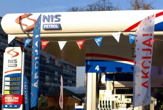 Analiza e DW: Varësi nga nafta ruse dhe sanksione nga SHBA, efektet e para kanë filluar të ndihen në Serbi