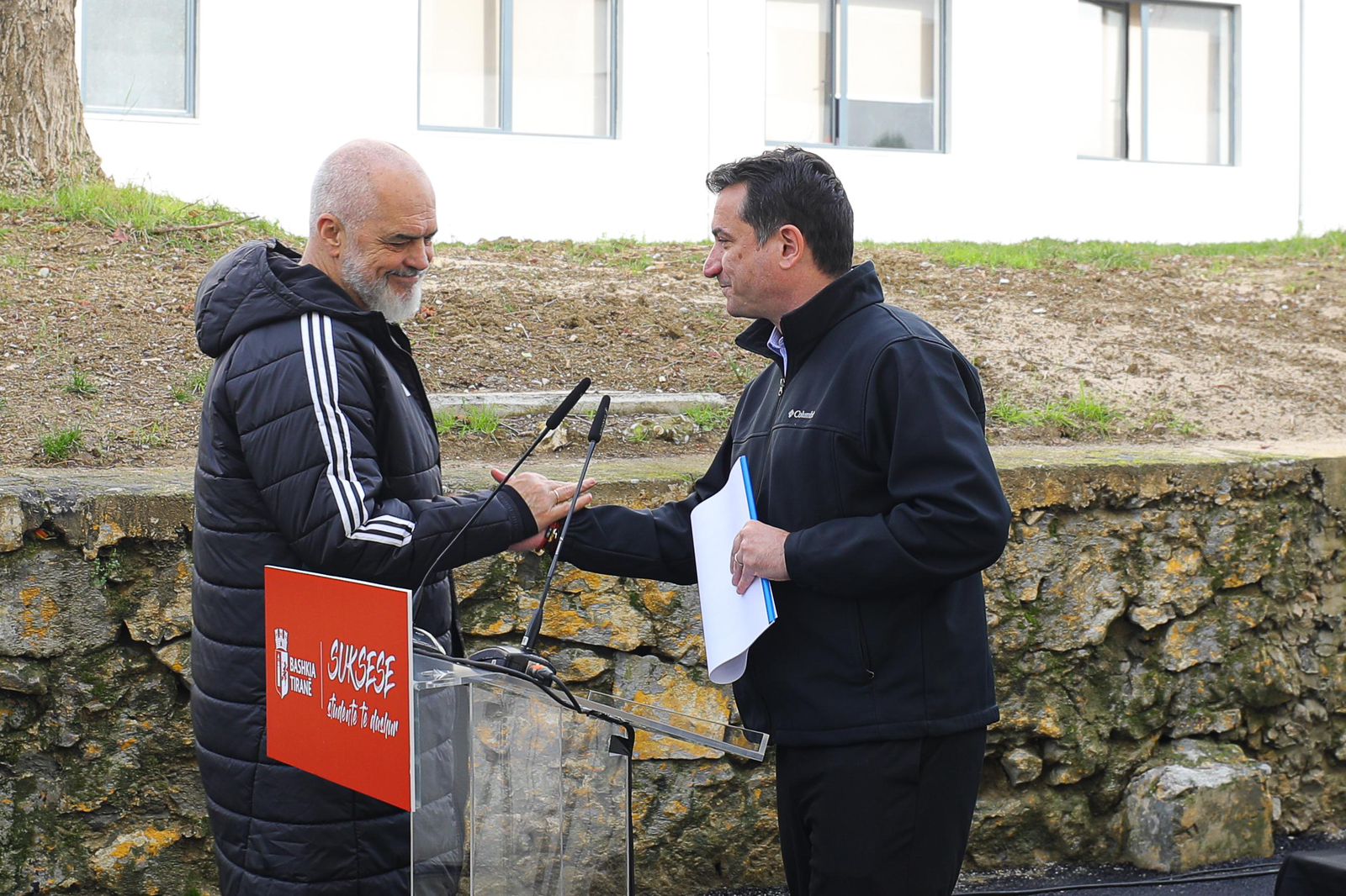 ‘Arrestimi i Veliajt me standarde të dyshimta’, Rama: Një zhvillim brutal i drejtësisë e la Tiranën pa kryebashkiak