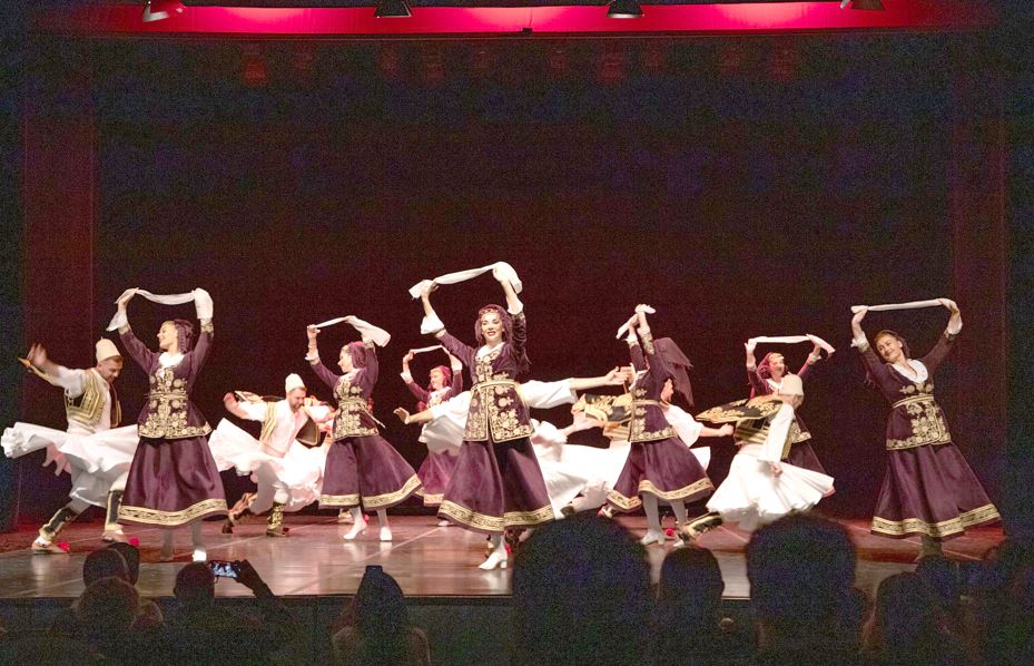 Artistët e Ansamblit Popullor me koncerte në Itali