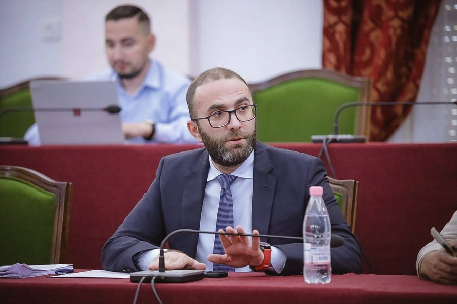 “As mafia italiane s’guxon të vrasë në sallë gjyqi”, Bardhi akuza Ramës: Nxitësi kryesor i sulmeve ndaj drejtësisë