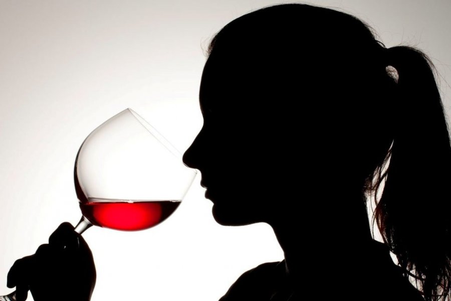 Asnjë nivel i përdorimit të alkoolit nuk është i sigurt për trurin