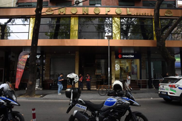 Aurel Hoxha në kërkim për vrasje, AAPSK nxjerr për qera lokalin “MONOPOL” për 3.8 mln lekë në muaj