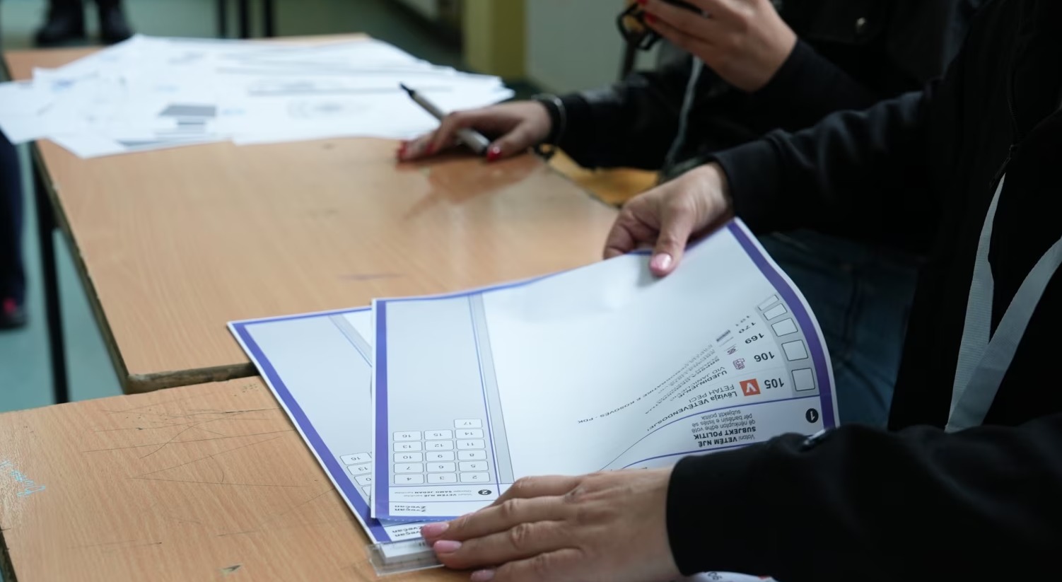Balotazhi në Kosovë në 9 nëntor, në raundin e dytë votohet për të zgjedhur kryetarët e 18 komunave