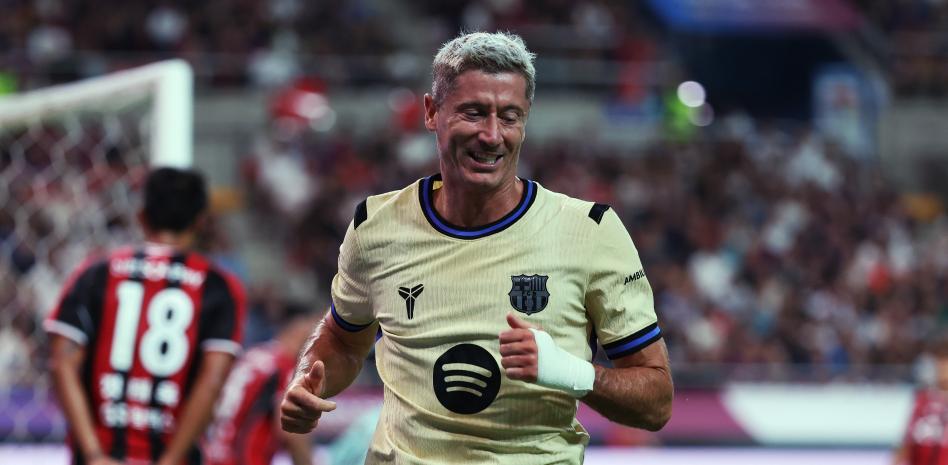 Barcelona gjen pasuesin e Lewandowski-t në Serie A, nisin kontaktet e para mes palëve