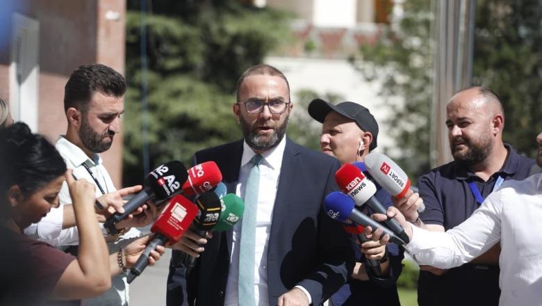 Bardhi reagon pasi Presidenti dekretoi zgjedhjet në Tiranë: Puç kushtetues, robot që komandohet nga Rama