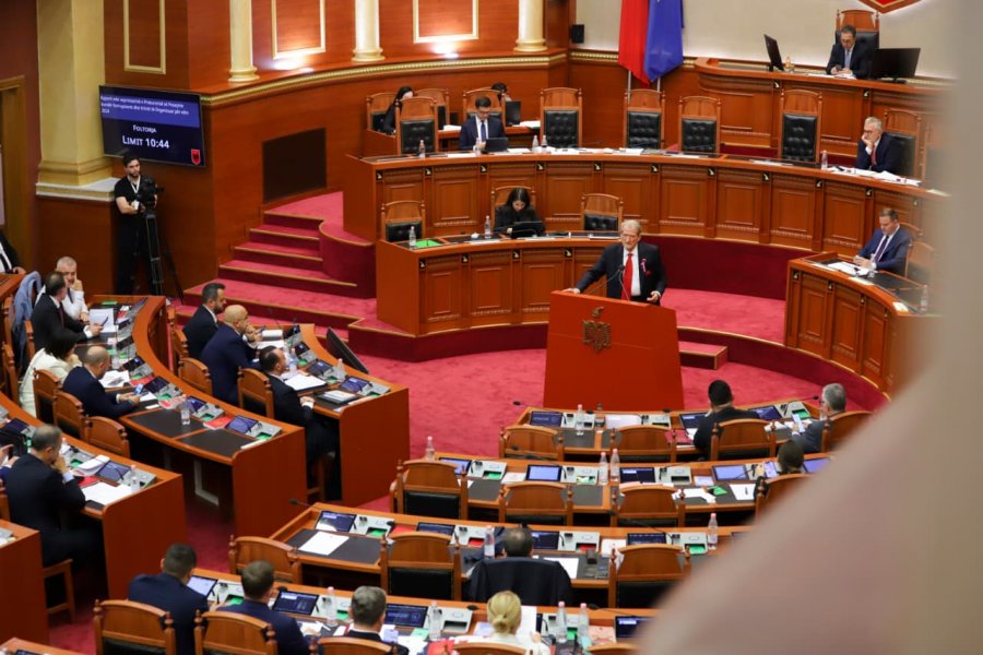 Berisha lexon mesazhin: Altin Dumani ka bërë një ujdi për 5 milionë euro në lidhje me dosjen e Kreshnik Farrukut nga Manza