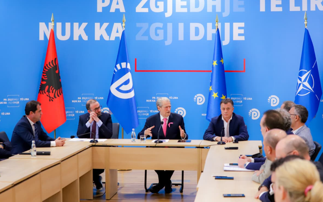 Berisha: Narkoshteti shqiptar vrau gjykatësin në sallën e gjyqit, ministrja Koçiu lau duart