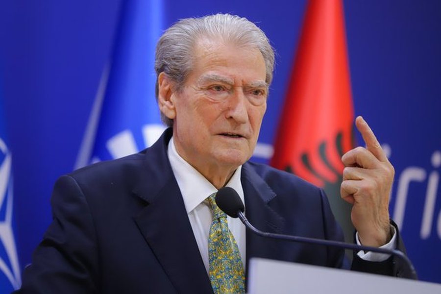 Berisha: Në vitet 2008-2009 u dënuan 630 persona për korrupsion, tani janë dënuar 3 herë më pak sepse Skapi bën pazar..