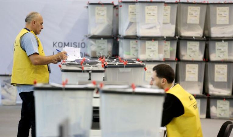 BIRN: Tjetërsimi i qindra votave në Qarkun e Fierit kalon pa ndëshkime