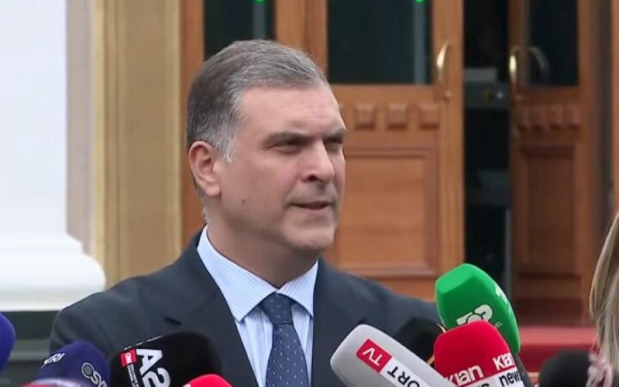 Blushi: Parlamenti është shndërruar në simbol të paligjshmërisë, Shqipëria po ecën pas në sundimin e ligjit