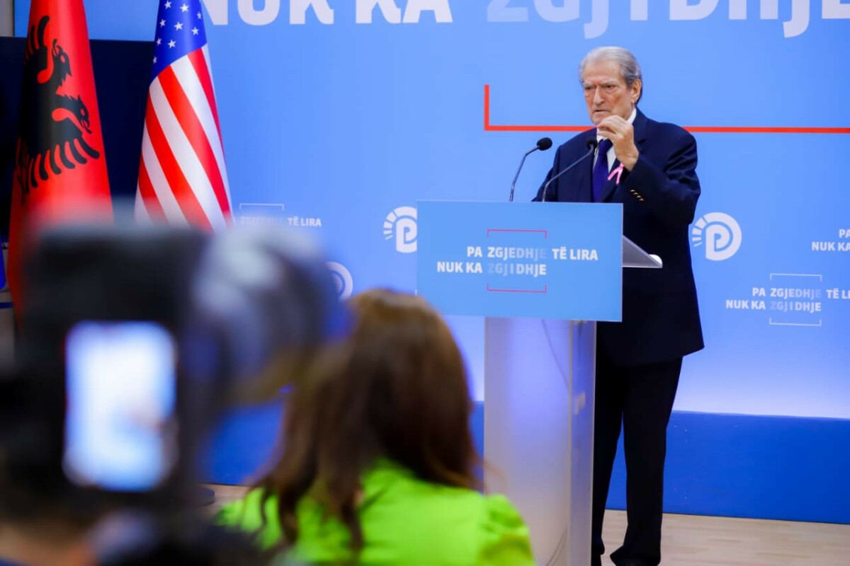 “Bomba” e deputetit të PD, Sali Berisha do të largohet nga drejtimi në 2026-ën, ja arsyeja