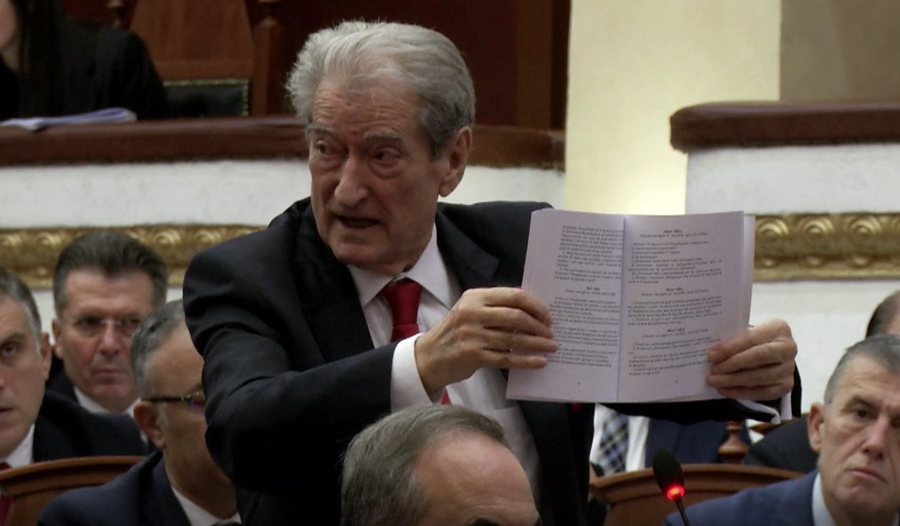 Çela raporton në Kuvend, Berisha: Ia keni hequr kompetencat, nekrologji për reformën!