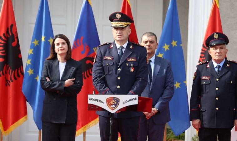 Certifikohen 415 kursantë të Patrullës së Përgjithshme, Proda:Uniforma është nder dhe përgjegjësi, shërbeni me krenari