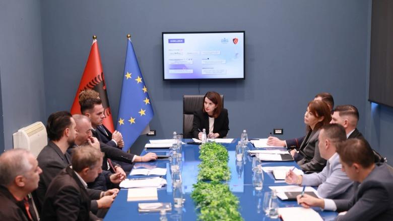 Çfarë po ndodh me monopatinat? Ministrja Koçiu jep paralajmërimin që s’e priste askush: Masë e nevojshme për…