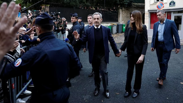 Cilët janë dy librat që Sarkozy mori me vete në qelinë “VIP”, ja simbolika e tyre