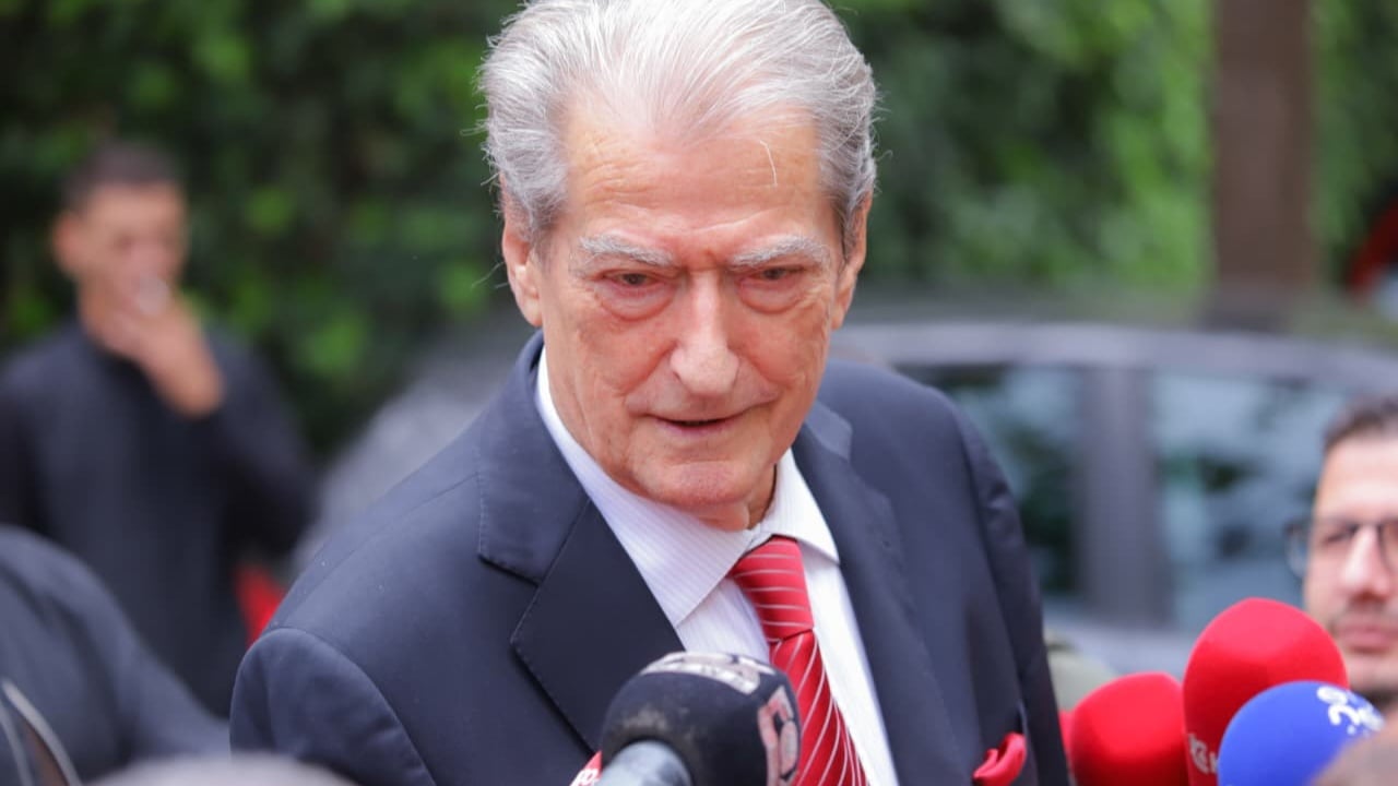 Cilin kandidat do të mbështesë PD? Berisha mbledh kryesinë e vogël: Ka edhe disa emra që më kanë shkruar mesazh