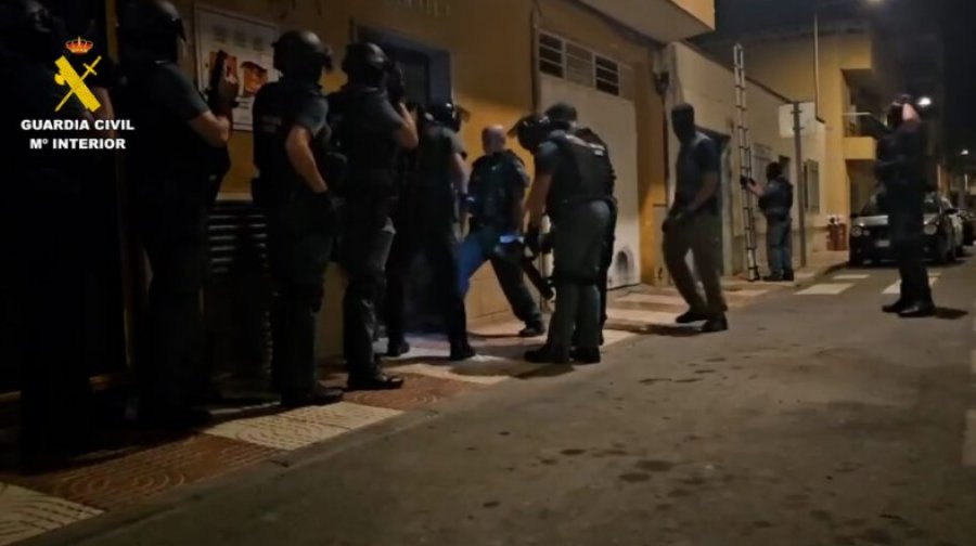 Dalin pamjet/ Ja momentet kur forcat speciale spanjolle godasin kartelin shqiptar