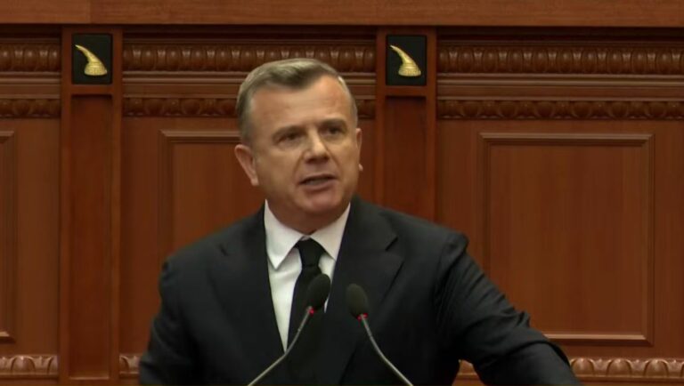 Debati për pyetjet/ “Keni rënë dakord për të mos rënë dakord”, Balla ironizon opozitën: Në matematikë jemi..