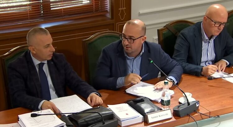 Deputeti i PD pyet Komisoneren e Mbikëqyrjes së Shërbimit Civi: A ka ndonjë demokrat në administratë?